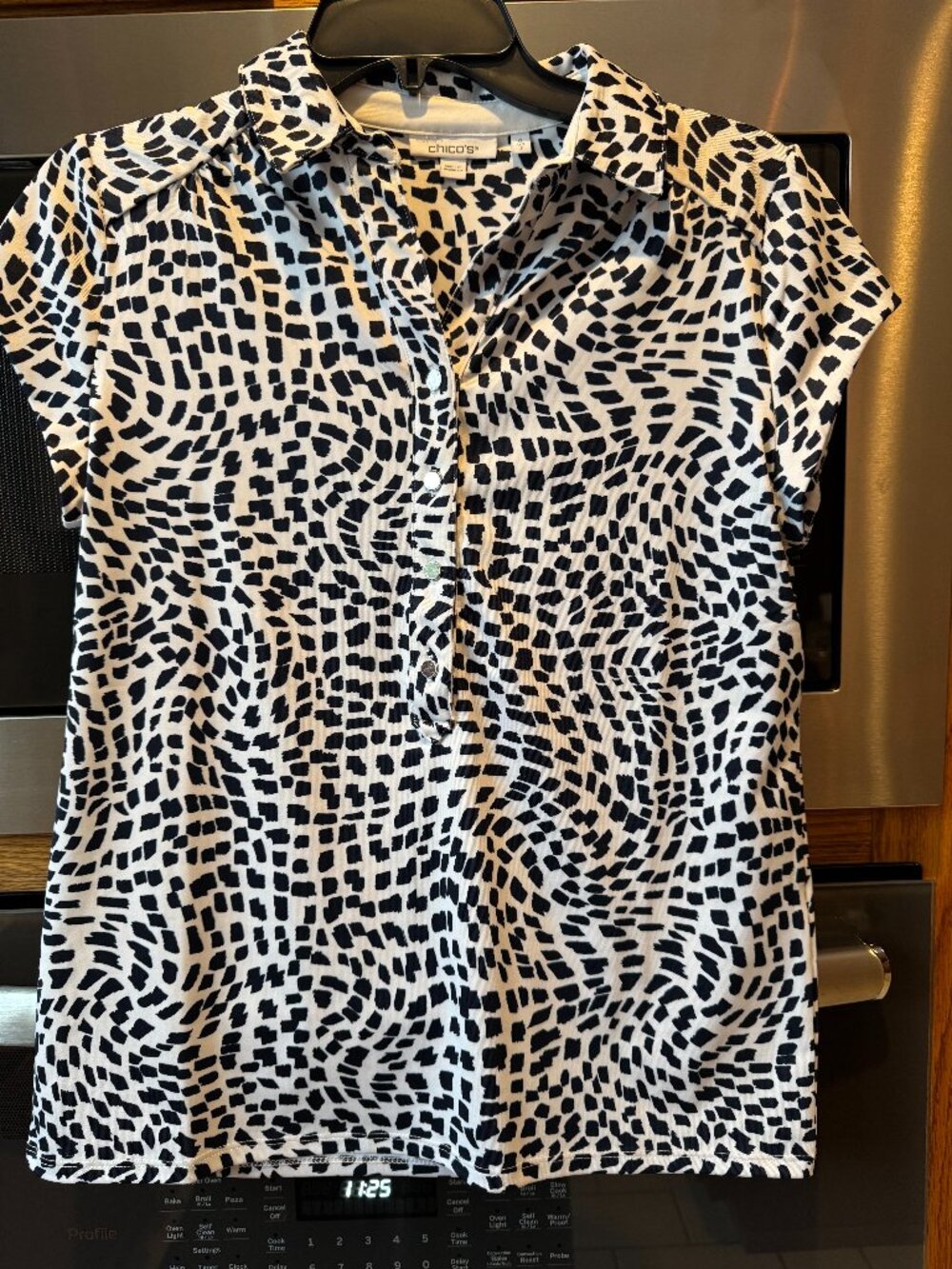 Chico's Cap Sleeve Pull Over Blouse Black & White 0-S
